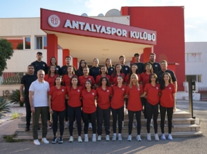 Emir Tur Antalyaspor’da İmzalar Tamam