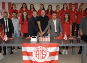 Antalyaspor Voleybol Takımının Yeni Adı: Güral Premier Antalyaspor