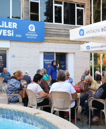 Alanya’da Emekliler Kahvesi’ne Yoğun İlgi!