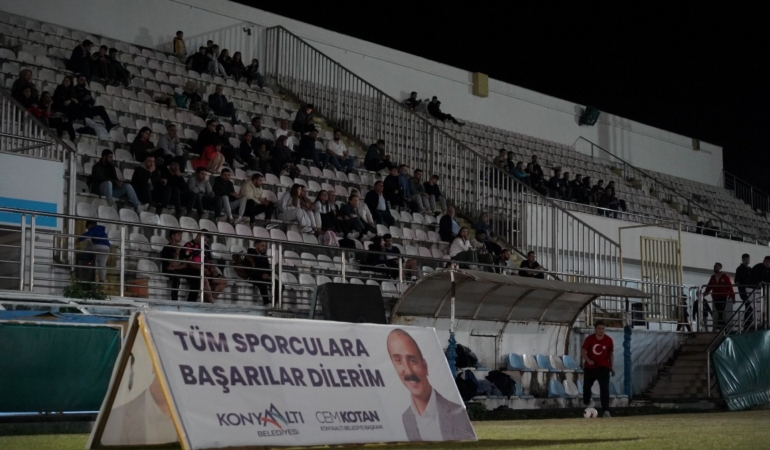 Konyaaltı’nda Futbol Turnuvası Çeyrek Final Heyecanı