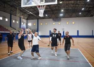 Konyaaltı’nda Yeni Spor Tesisinde İlk Basketbol Maçı