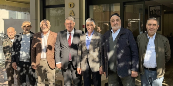 Esnafımızdan Taziye Ziyareti: Muhittin Bey’i Anıyoruz Esnafımızdan Taziye Ziyareti: Muhittin Bey’i Anıyoruz