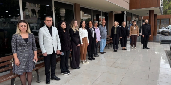 Antalya’da Atatürk İçin Anma Töreni Düzenlendi