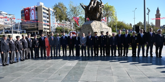 KKTC 42 Yaşında: Şehitlerimizi Andık!