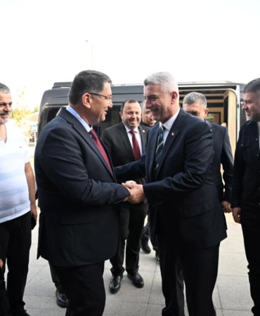 Esnaf Destekçisi Bakan Bolat Antalya’da