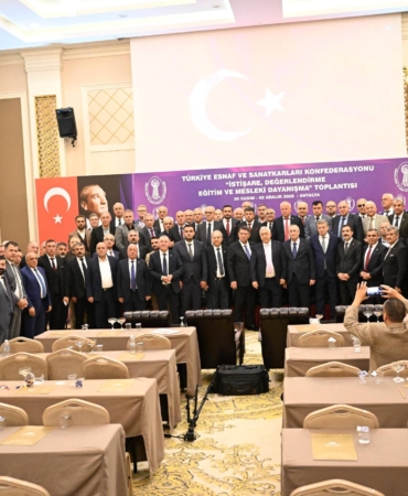 Antalya’da Esnaf ve Sanatkarlar Toplantısı Başladı