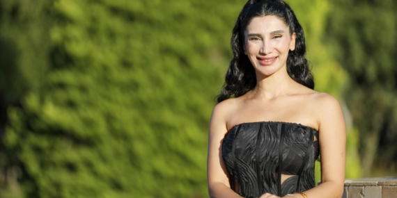 Hem yönetmenliğini hem oyunculuğunu yaptığı filmiyle Altın Portakal’da Hem yönetmenliğini hem oyunculuğunu yaptığı filmiyle Altın Portakal’da