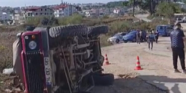 Safari aracı devrildi: 9 turist yaralandı