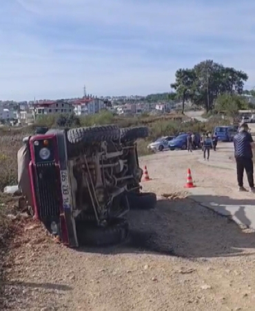 Safari aracı devrildi: 9 turist yaralandı