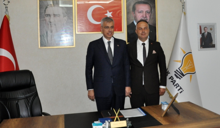 Bakan Memişoğlu, AK Parti Gazipaşa İlçe Teşkilatı’nı ziyaret etti