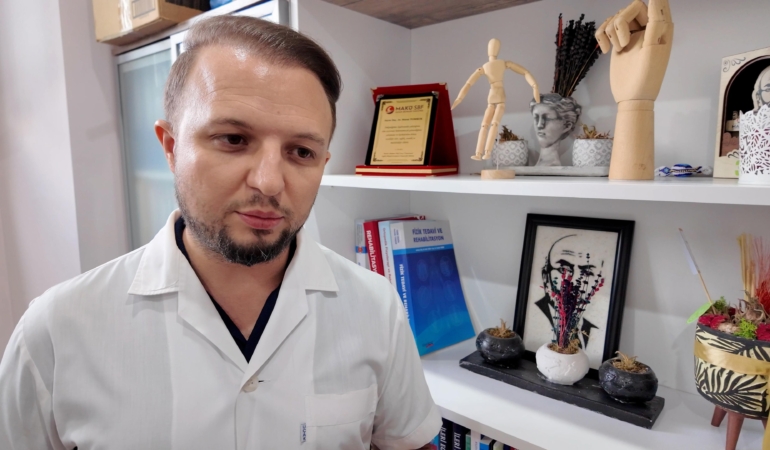 Yanlış duruş alışkanlıkları gizli vücut problemlerine yol açıyor