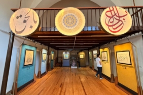 Âdil-i Mutlak Hat Eserleri Sergisi Antalya’da ziyarete açıldı