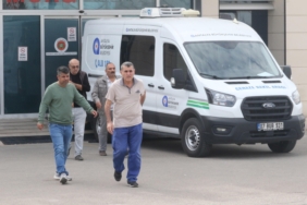 Cinayetin ardından elindeki kanı çimlere silmiş (2)