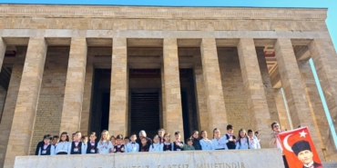 İlkokul öğrencileri, Anıtkabir’de Ata’yı andı