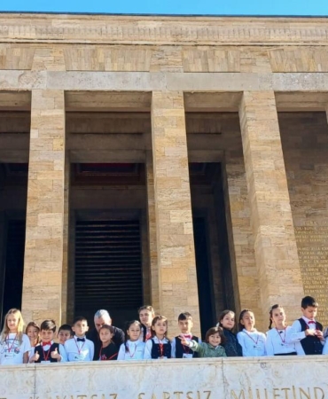 İlkokul öğrencileri, Anıtkabir’de Ata’yı andı