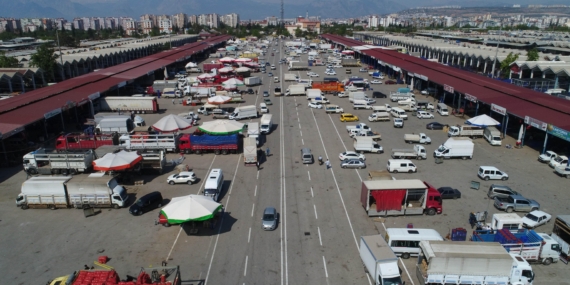 Toptancı hal giriş yasağına Aksulu üreticiden tepki