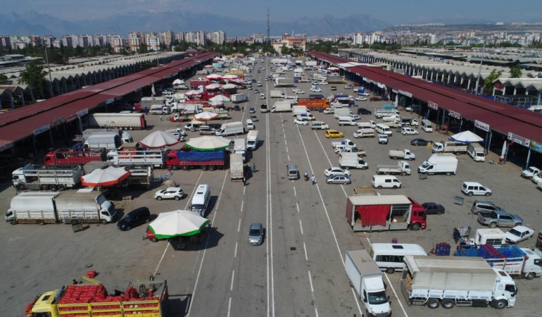 Toptancı hal giriş yasağına Aksulu üreticiden tepki