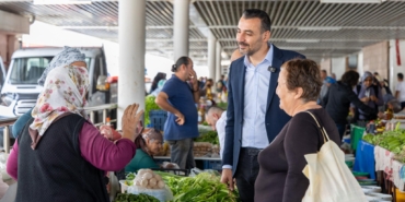 Başkan Vekili Çiçek, esnaf ve vatandaşlarla buluştu