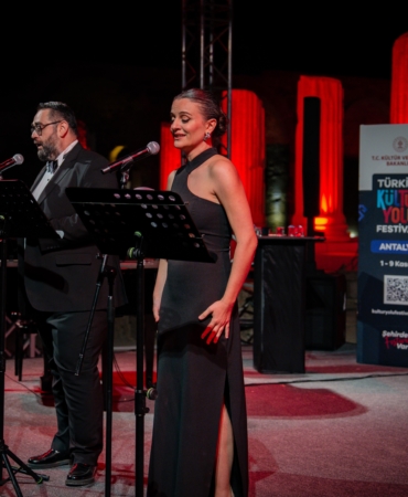 Antalya kültürle nefes alıyor, sanatla parlıyor