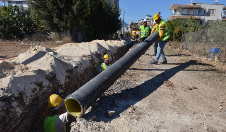 Büyükşehir’den Döşemealtı’na 124 kilometre kanalizasyon hattı