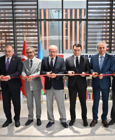 Antalya Kütüphanesi’nde ‘Azerbaycan Seçkileri’
