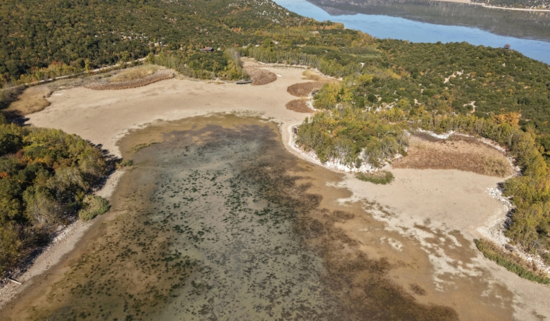 Suyu 300 metre çekilen Kovada Gölü’nün ‘milli park’ özelliği tehlikede