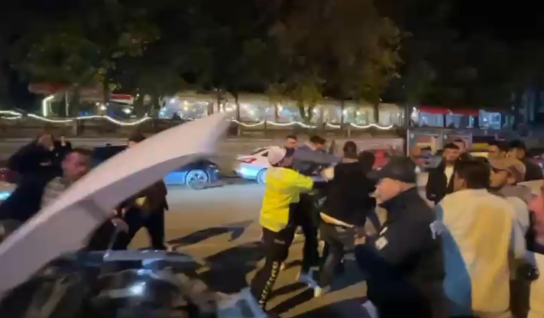 Kaza sonrası tekme ve yumruklu kavga