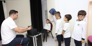 Anaokulu ve ilkokulda göz sağlığı taraması