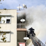 Yangın çıkan daire kullanılamaz hale geldi