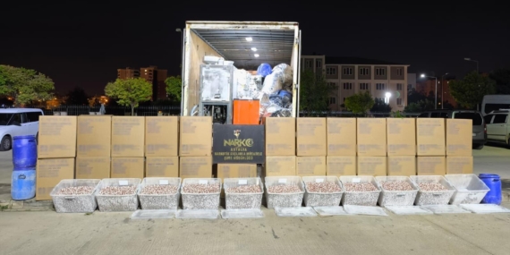 Antalya’da ‘rekor’ uyuşturucu operasyonu; 1 milyon 901 bin hap ele geçirildi