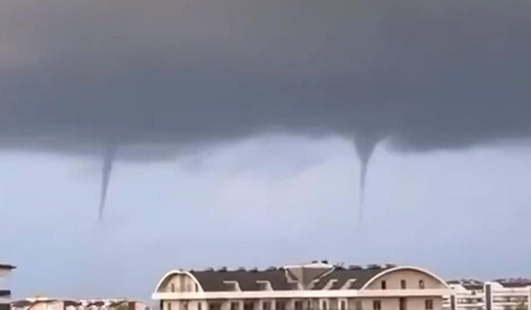 Antalya’da denizde hortumlar oluştu