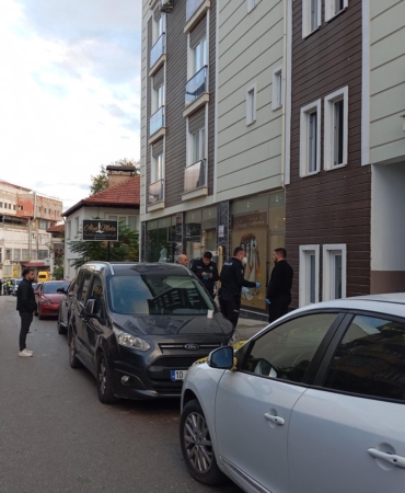 Evinde ölü bulundu