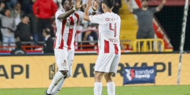 Hesap.com Antalyaspor – Beşiktaş: 1-3