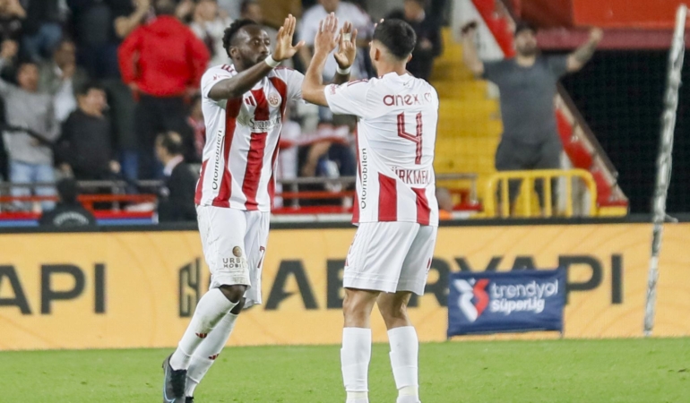 Hesap.com Antalyaspor – Beşiktaş: 1-3