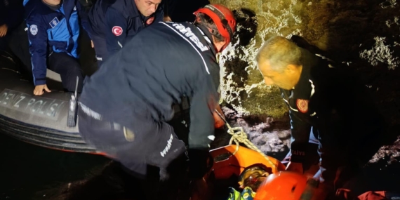 Falezlerden düştü, itfaiye ve AFAD kurtardı