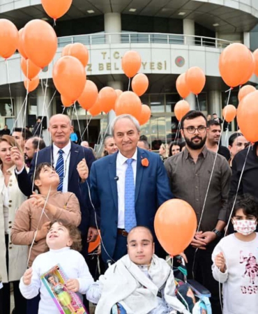 Kepez’de lösemiye karşı turuncu umutlar gökyüzüne yükseldi