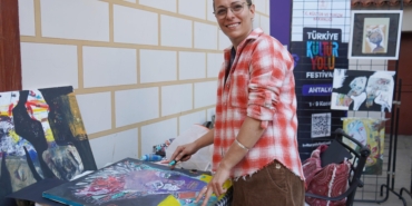 120 resmin bulunduğu dosyayı kaybeden İranlı sanatçı: Onlar çocuklarım gibiydi