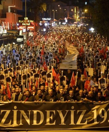 Muratpaşa’da binler Ata’ya Saygı Yürüyüşü’nde buluştu