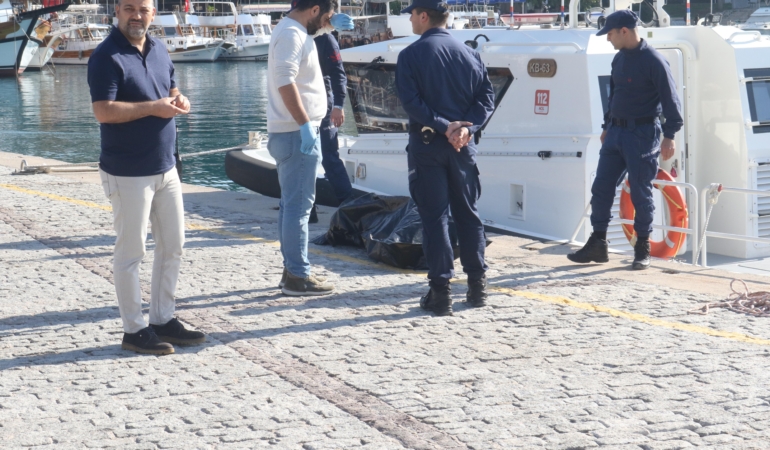 Denizde kadın cesedi bulundu