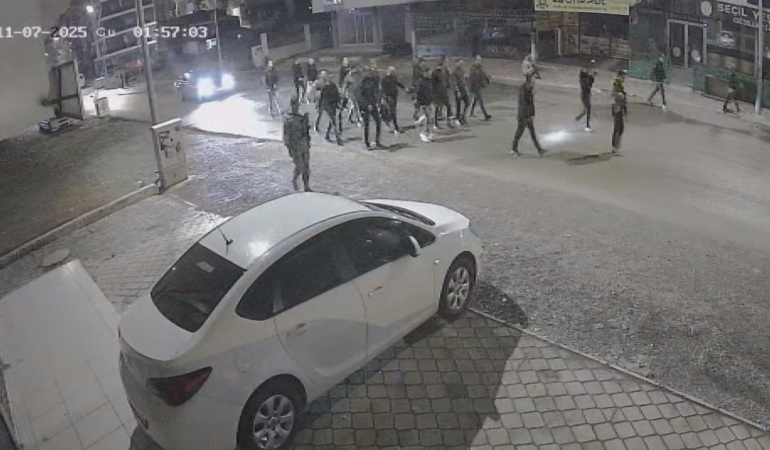 ‘Dur’ ihtarına uymayıp İl Emniyet Müdürü Zaimoğlu’nun üzerine aracını sürdü, ateş açılıp durduruldu