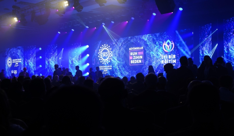 ‘Bütünsellik: Ruh, Zihin, Beden’ temalı 5’inci Sürdürülebilir Eğitim Sempozyumu başladı