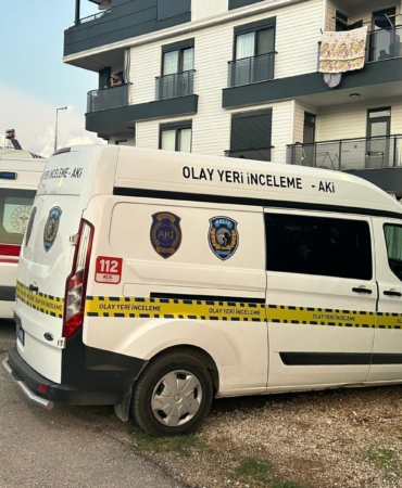 Antalya’da polis memuru, eşi ve 2 çocuğunu öldürdü