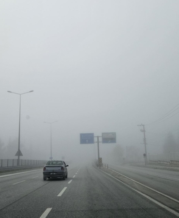 Bucak’ta sis görüş mesafesini düşürdü