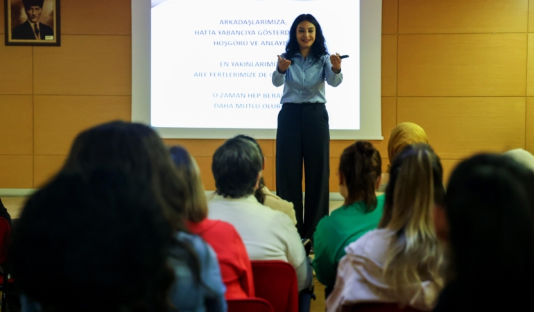 Büyükşehir’de personele ‘Aile İçi İletişim’ eğitimi