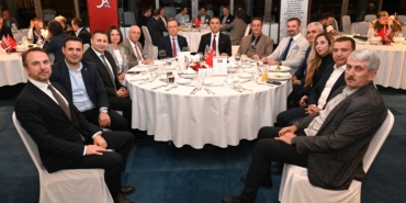 Özbek: Atatürk’ün çizdiği yol, geleceğin pusulasıdır