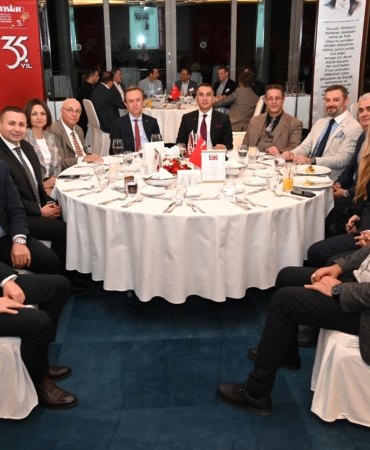 Özbek: Atatürk’ün çizdiği yol, geleceğin pusulasıdır