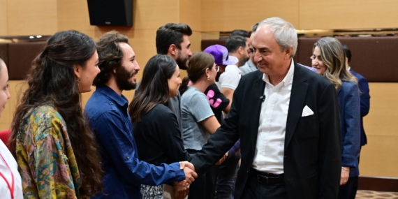 Başkan Kocagöz’den Kepez’in sanat emekçilerine müjde