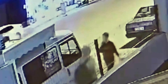 Kaldırımda yürüyen Ukraynalı kadını darbedip yaralayan şüpheli gözaltında