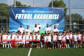 Futbol Akademisi’nde eğitimler sürüyor