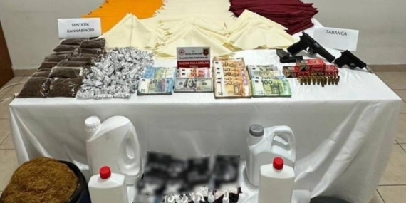 Jandarma 25 kilo uyuşturucu ele geçirdi